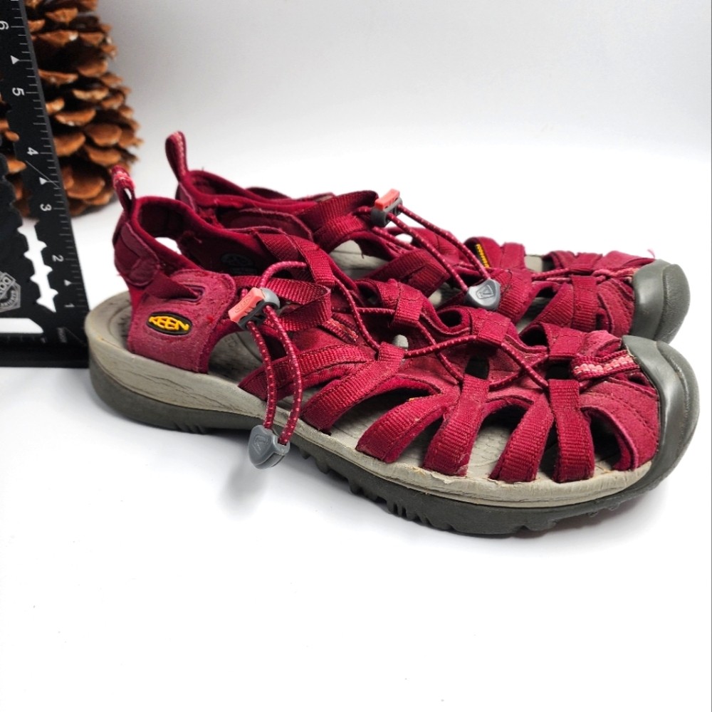 KEEN Whisper Women 8 Waterproof Hiking Trekking H20 Sandals BEET RED